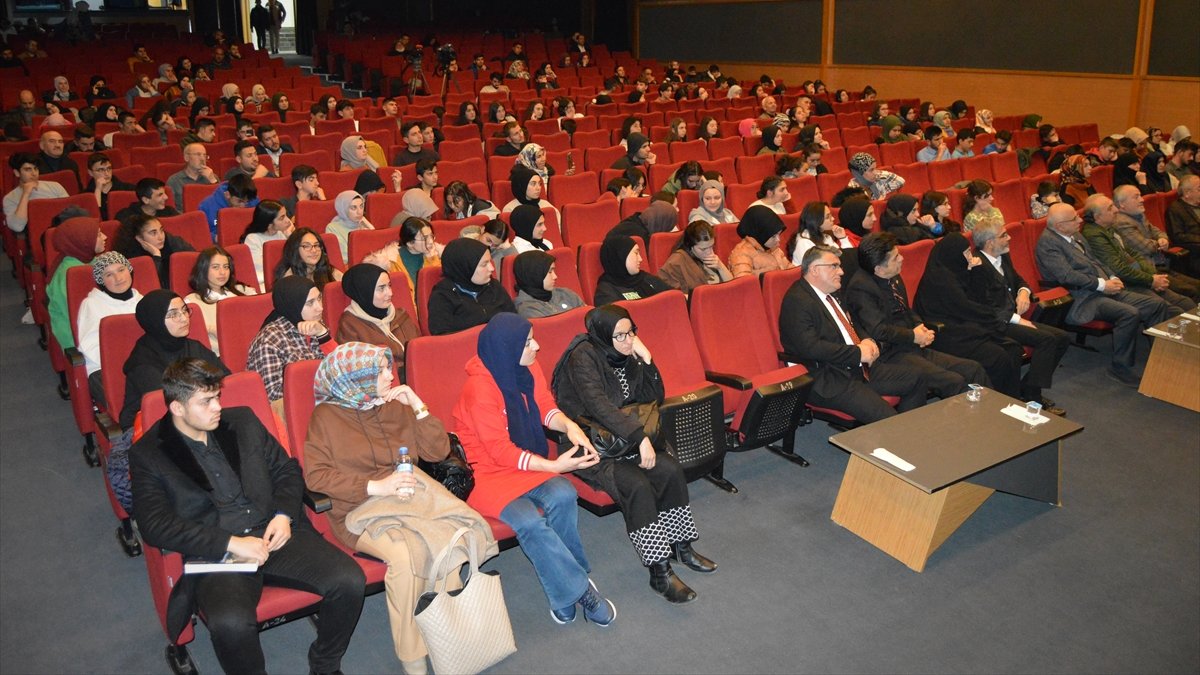 Erzurum'da Sezai Karakoç için anma programı düzenlendi