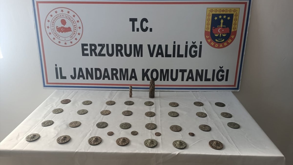 Erzurum'da tarihi eser kaçakçılığı operasyonunda 6 kişi yakalandı