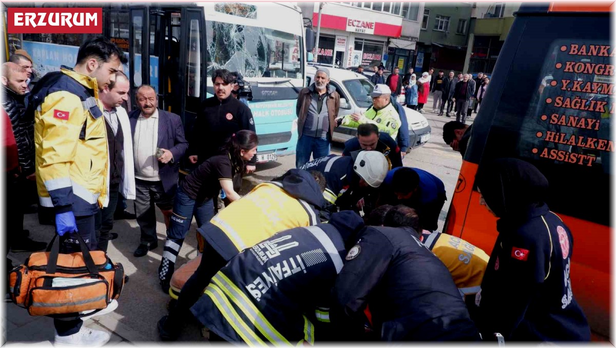 Erzurum'da trafik kazası; 14 yaralı