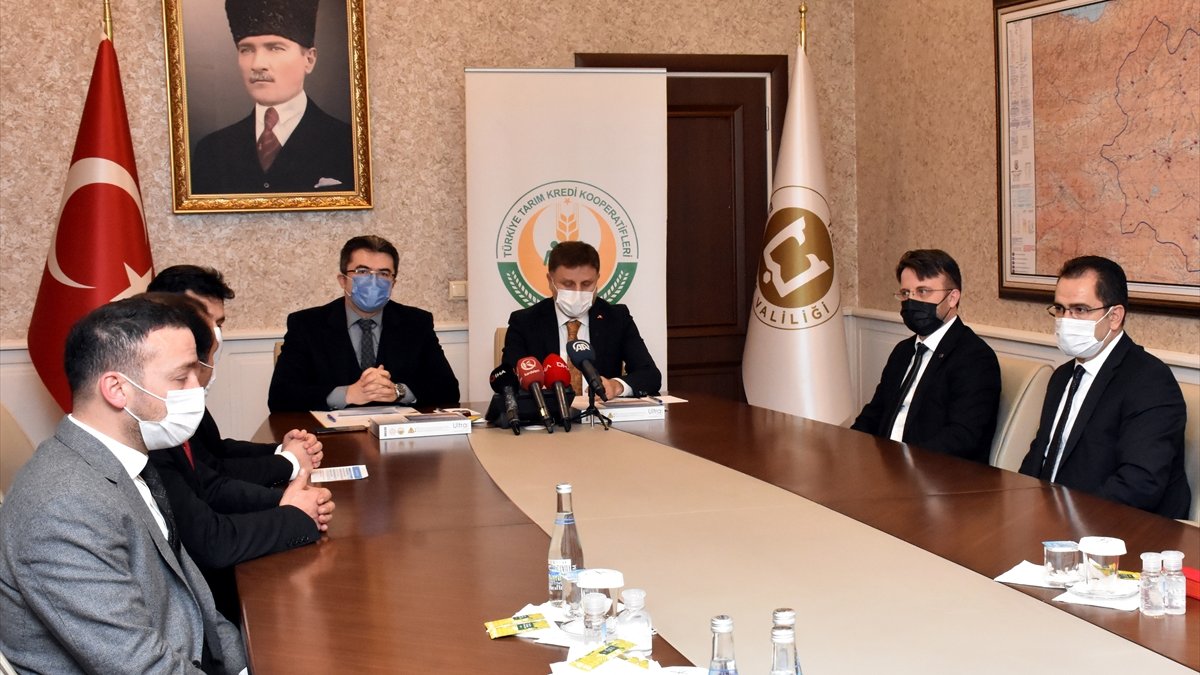 Erzurum'da uzaktan eğitim gören köy çocuklarına 600 tablet dağıtılacak