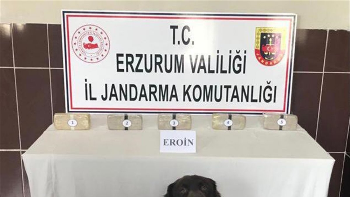 Erzurum'da valizinden uyuşturucu çıkan yolcu tutuklandı
