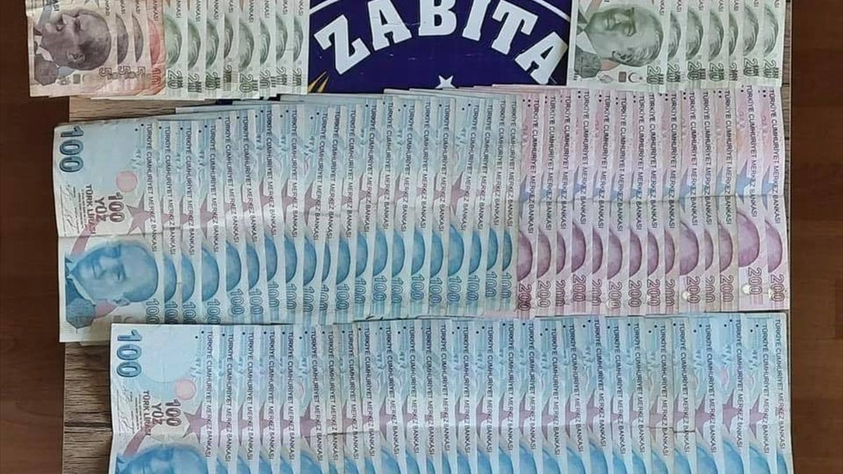 Erzurum'da zabıtanın yakaladığı dilencinin üzerinden 7 bin 961 lira çıktı