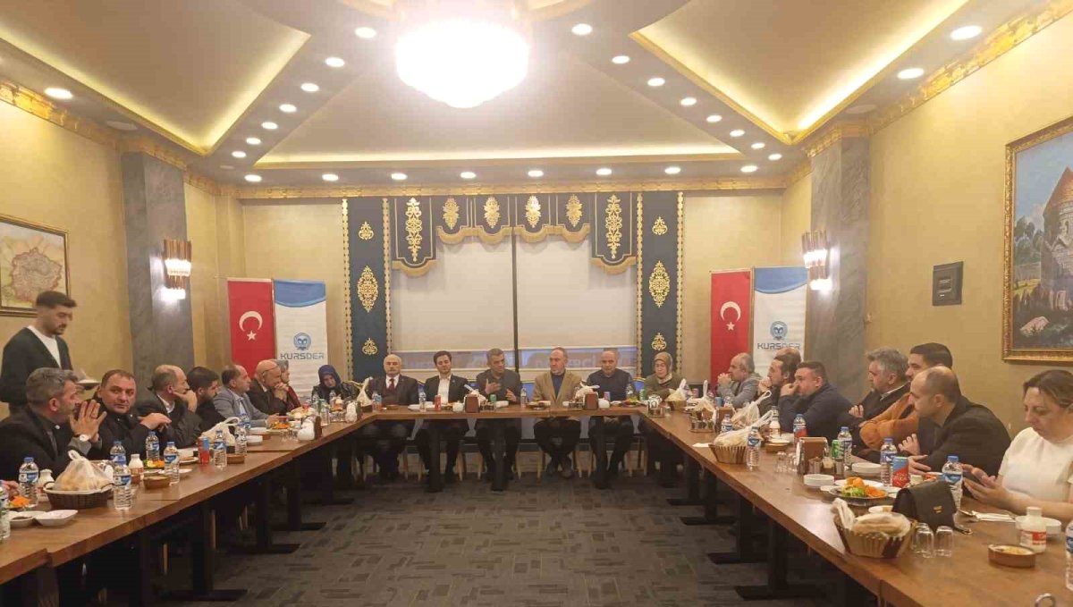 Erzurum eğitim camiası KURSDER iftarında buluştu