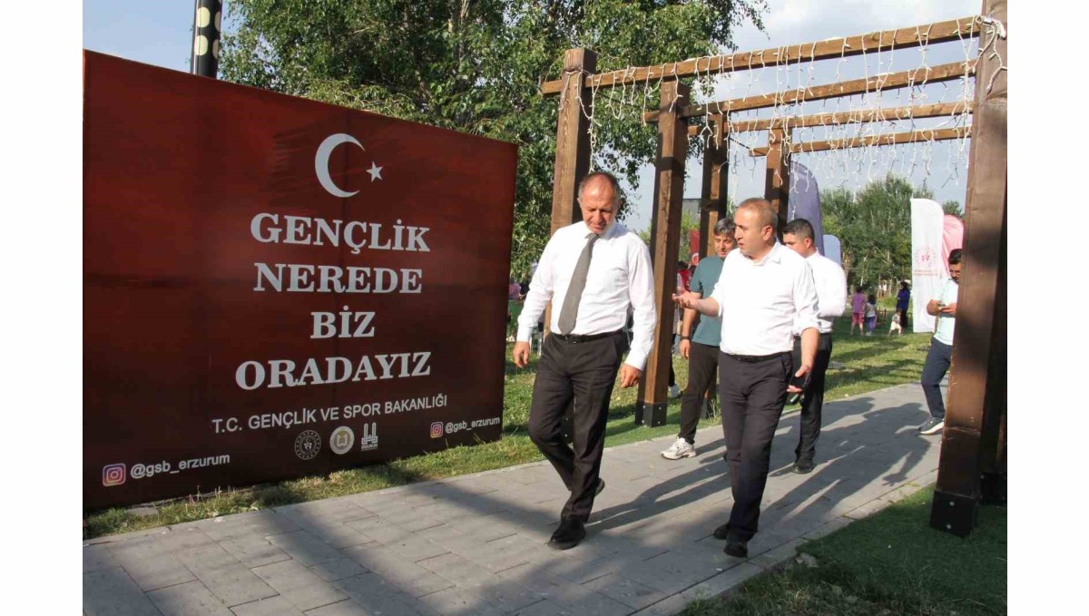 Erzurum GSİM Olimpiyat Parkına çadır gençlik merkezi kurdu