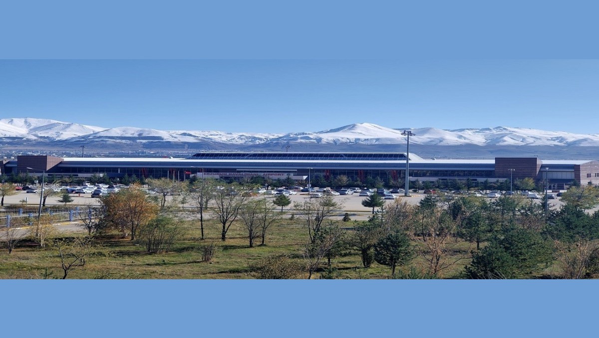 Erzurum Havalimanı'nda Mart ayında 89 bin 729 yolcuya hizmet verildi