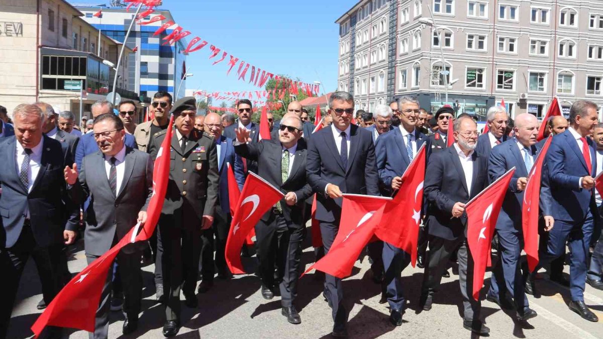 Erzurum Kongresi'nin 103'üncü yılı çeşitli etkinlikler ve törenlerle kutlandı