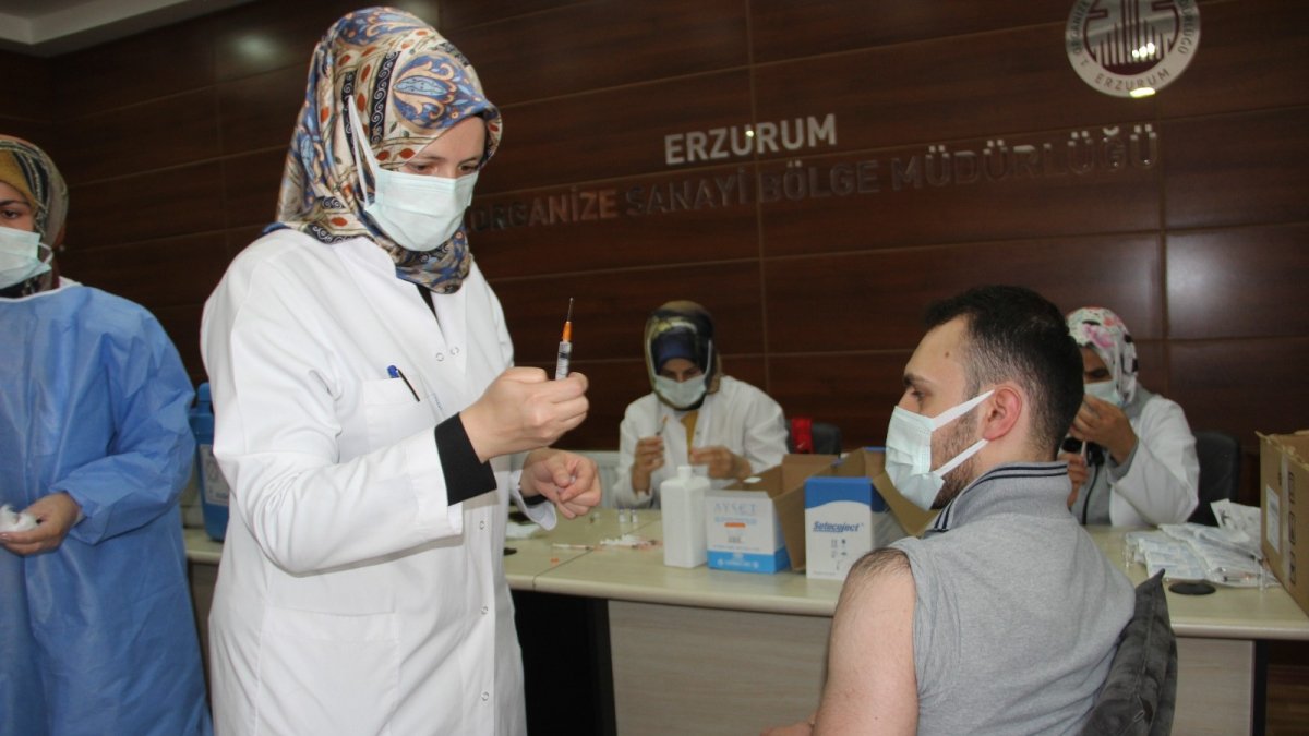 Erzurum OSM'de yerinde aşı uygulamasına başlandı