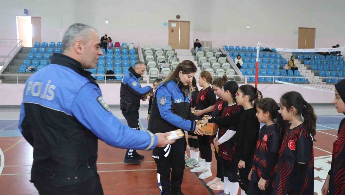 Erzurum polisinden çocuklara yönelik örnek projeler