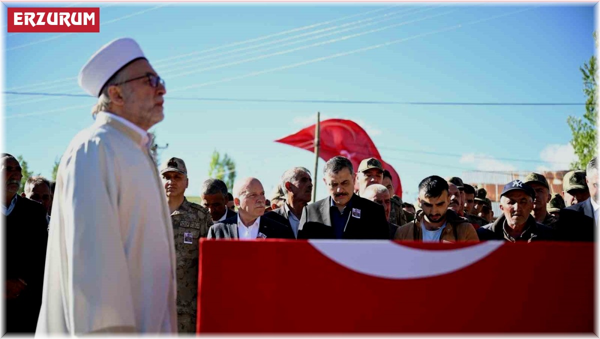 Erzurum şehidine ağladı