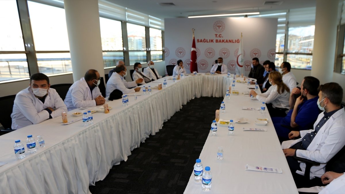 Erzurum Şehir Hastanesinde 26 doktor akademik unvan aldı
