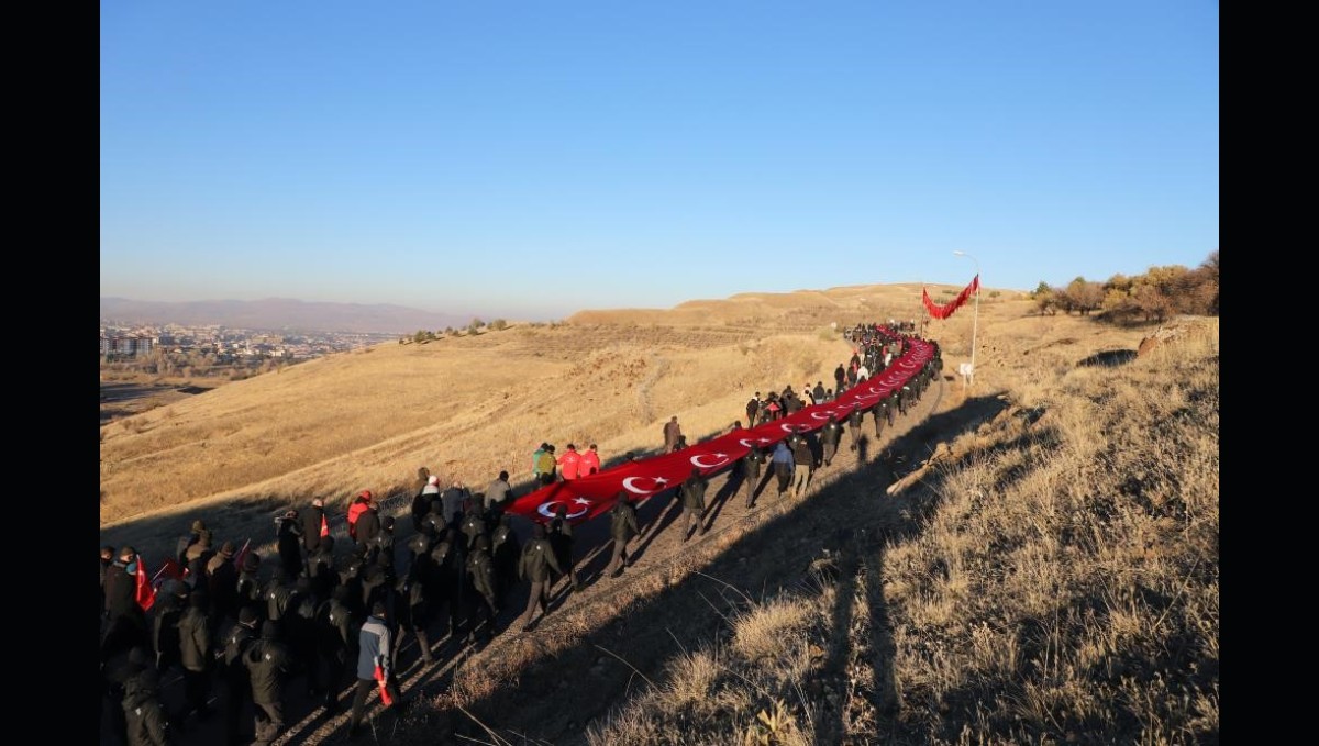 Erzurum tarihine yürüyor
