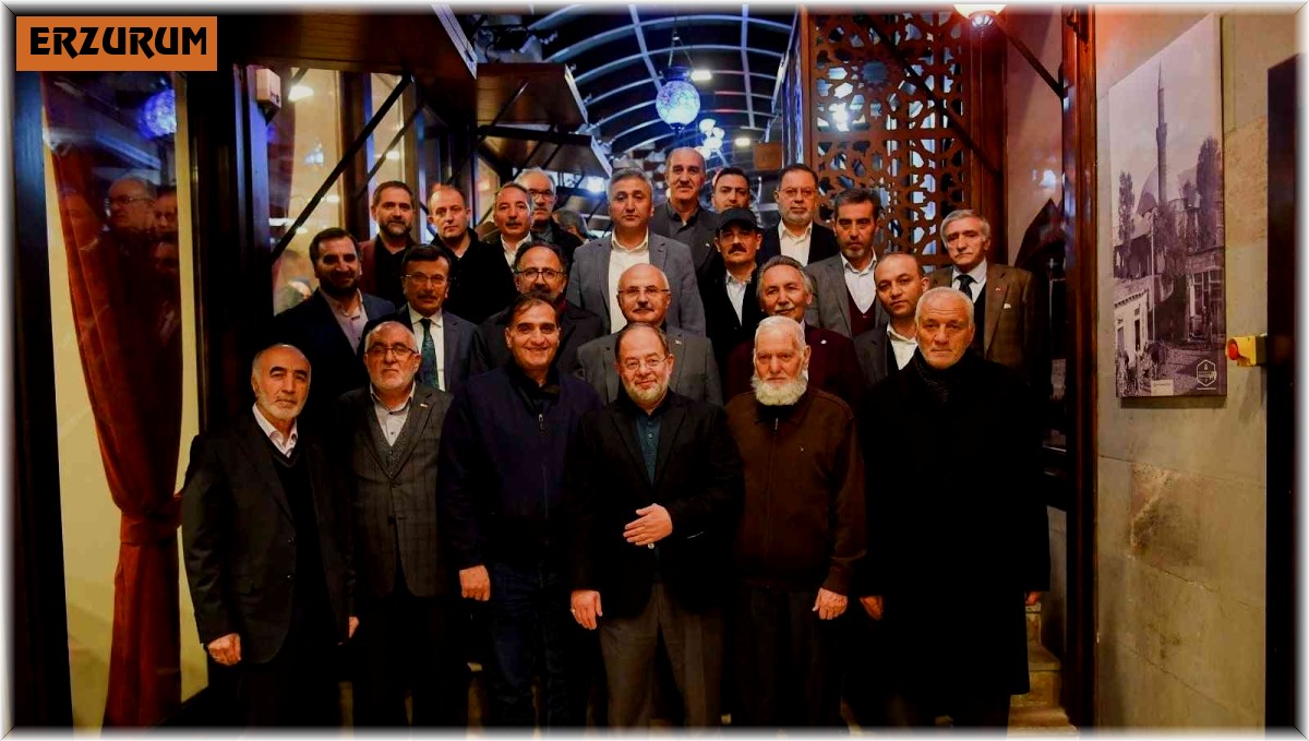 Erzurum'un aksaçlıları sohbet meclisinde buluştu