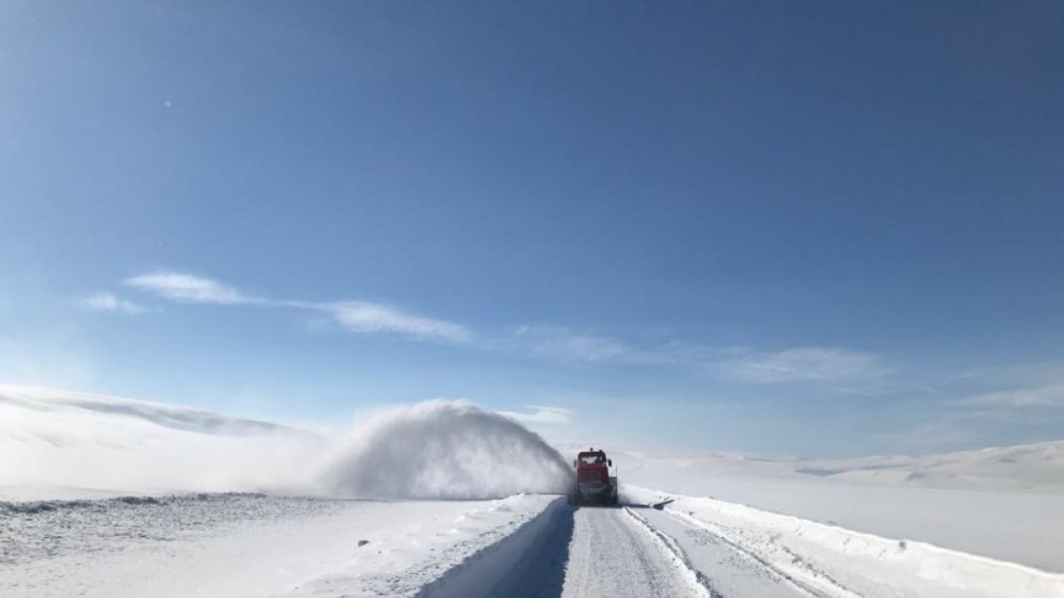 Erzurum'un kar çilesi bitmiyor