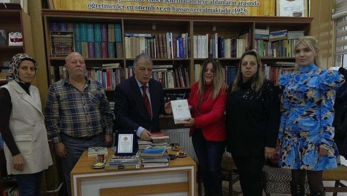 Erzurum'un tarih hafızasına vefa: Prof. Dr. Erol Kürkçüoğlu'na plaket verdiler