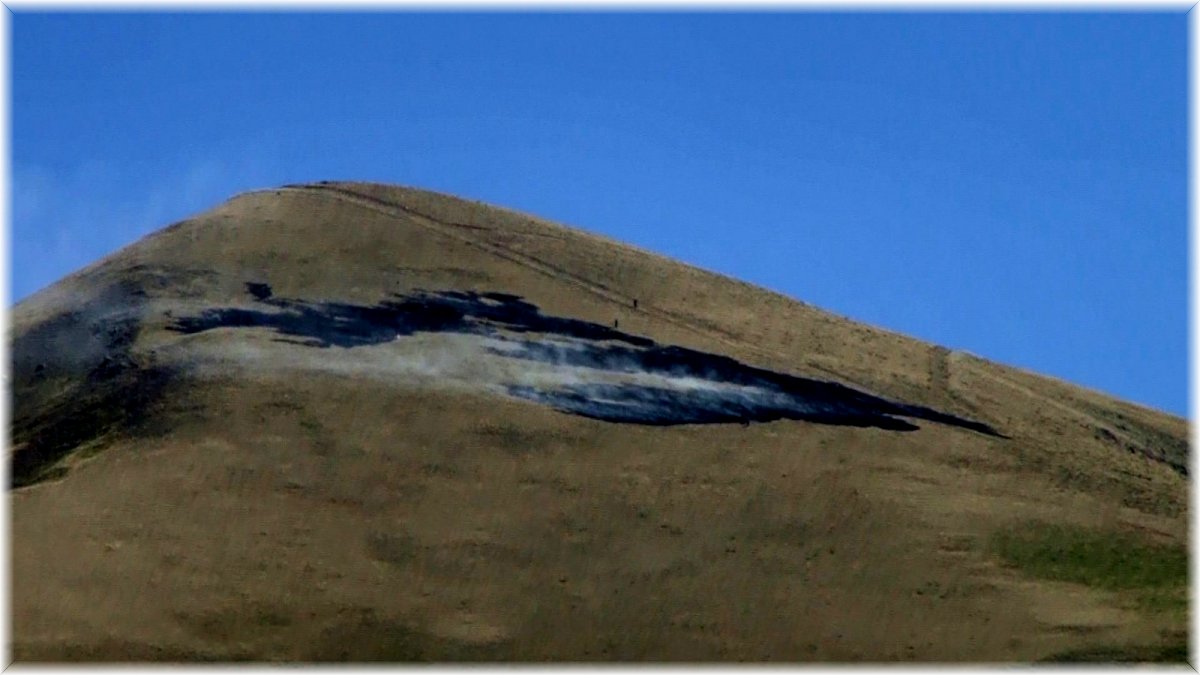 Erzurum'un zirvesinden yükselen dumanlar korkuttu