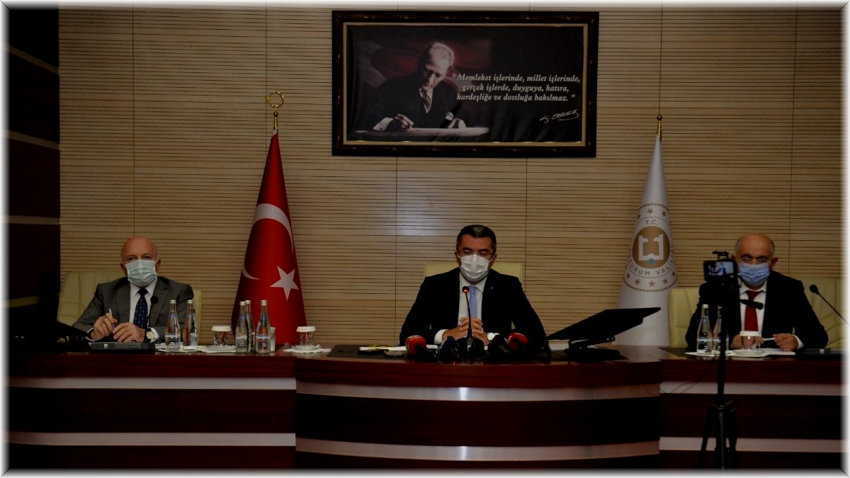 Erzurum Valiliği’nde ’Ben de varım’ yardım kampanyası bilgilendirme toplantısı düzenlendi