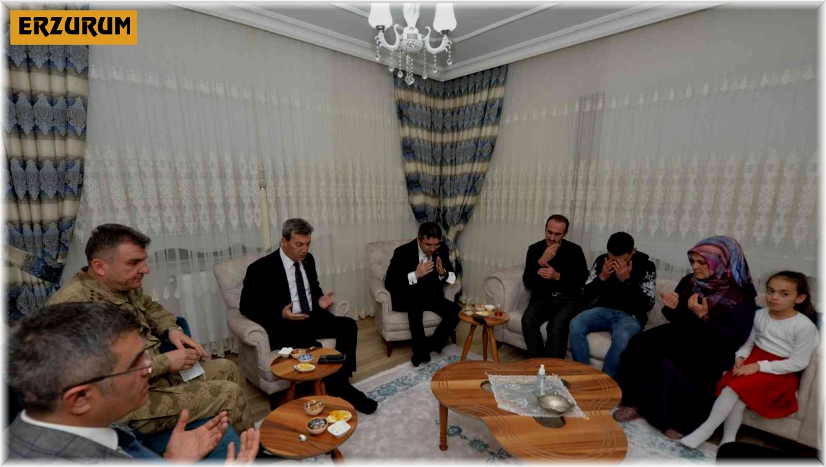 Erzurum Valisi Memiş, şehit ailesine konuk oldu