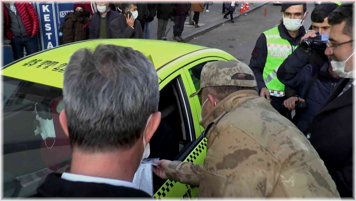 Erzurum Valisi Okay Memiş, emniyet kemeri uygulamasına katıldı