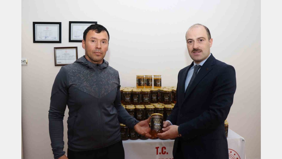 Erzurumlu bal üreticisinden örnek davranış