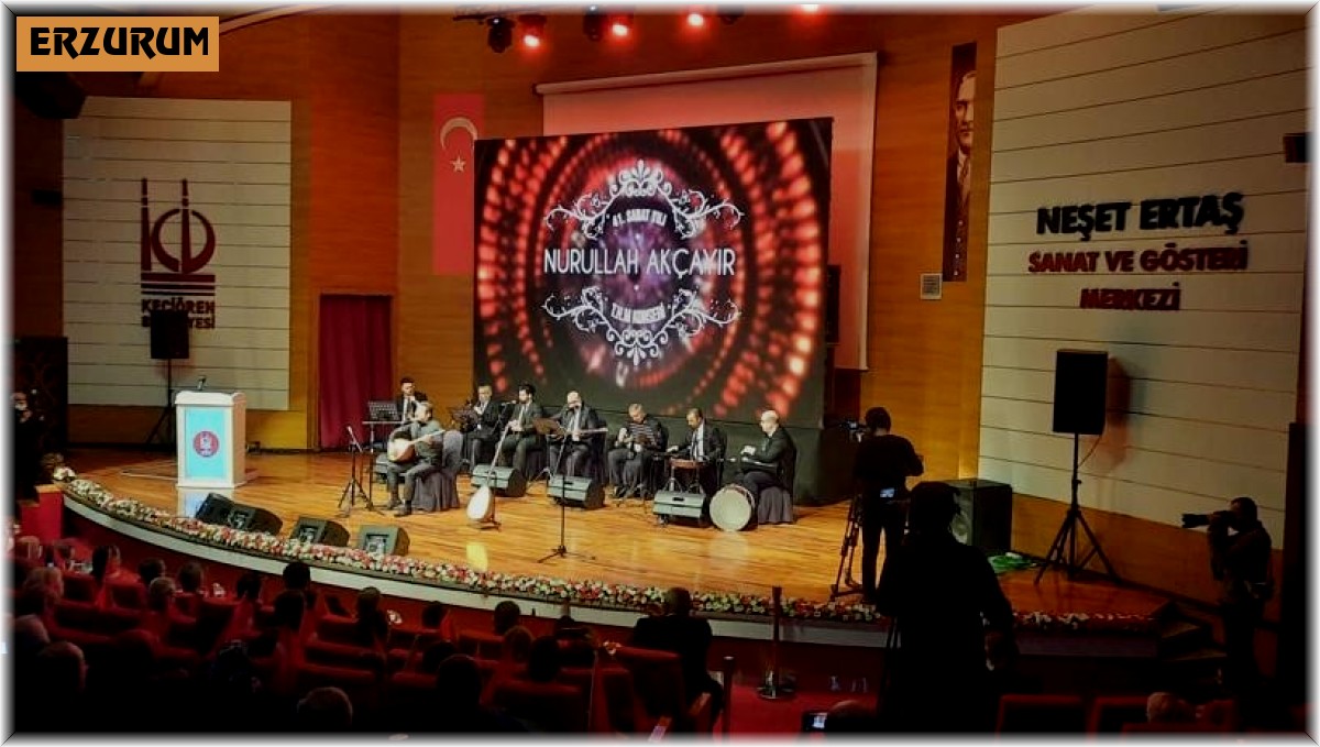 Erzurumlu halk müziği sanatçısı Nurullah Akçayır'ın 41. sanat yılı özel konserine büyük ilgi