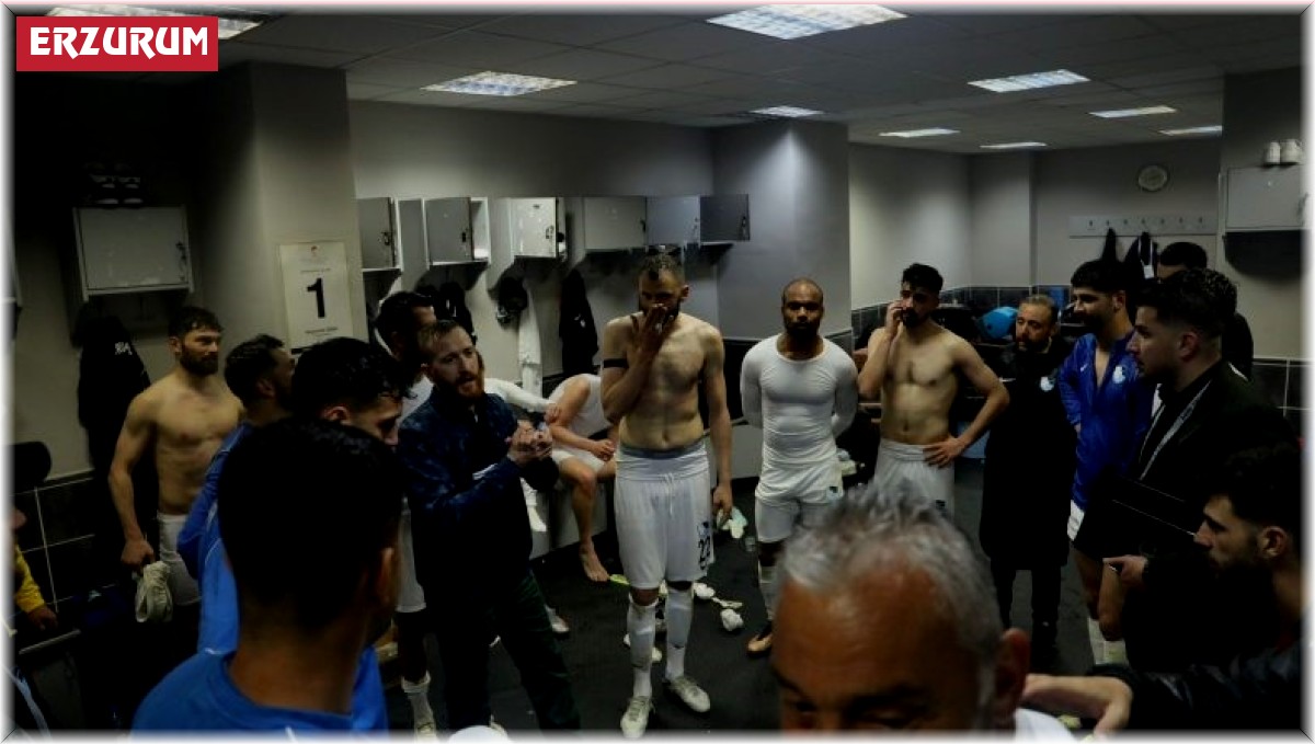 Erzurumspor FK Denizli'de aldığı 3 puanı 12 Mart düşman işgalinden kurtuluş yıl dönümüne hediye etti