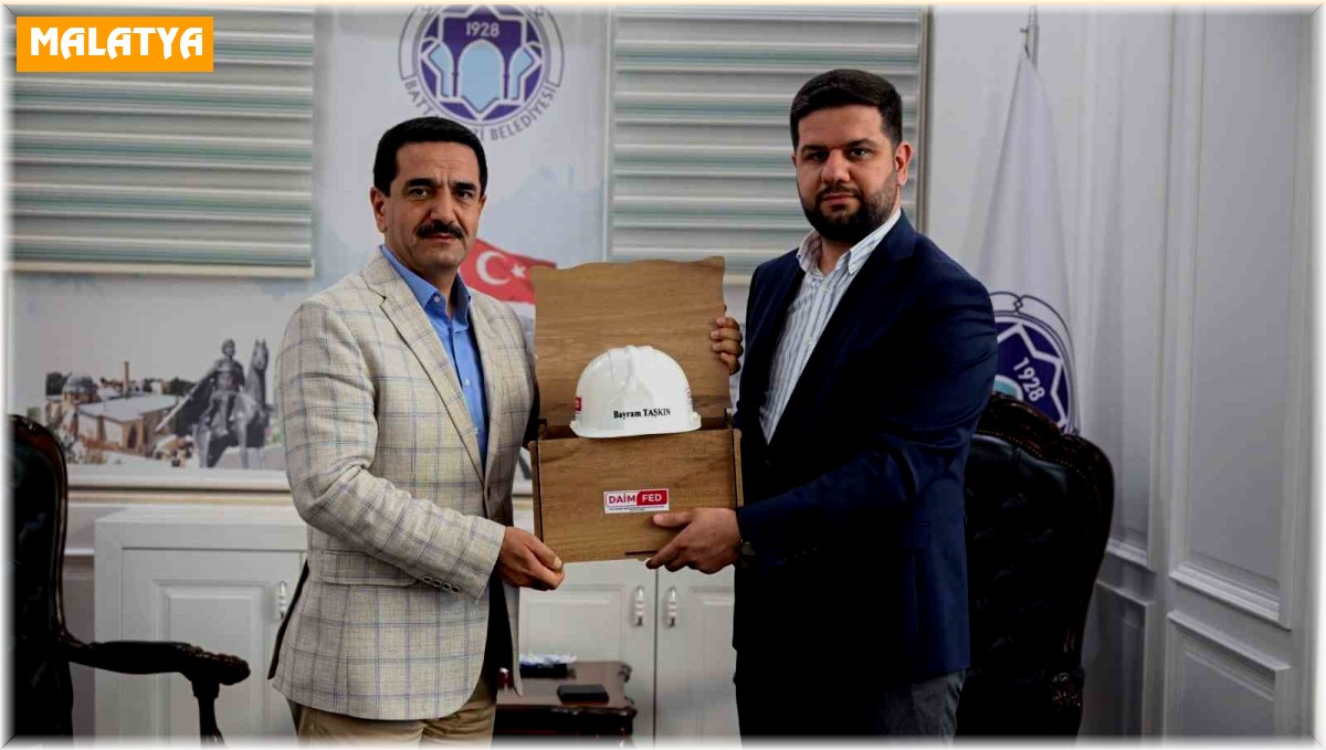 Esen: "İnşaatların durması şehrin gelişimini etkiler"