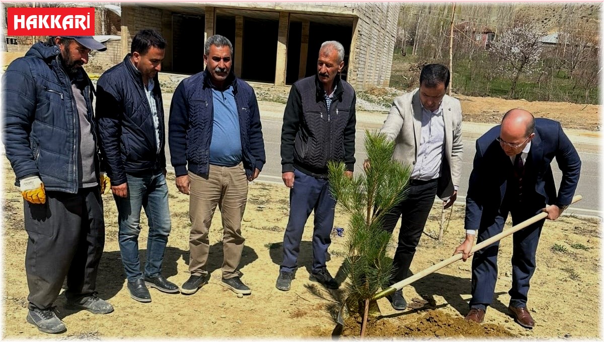 Esendere'de fidanlar toprakla buluştu