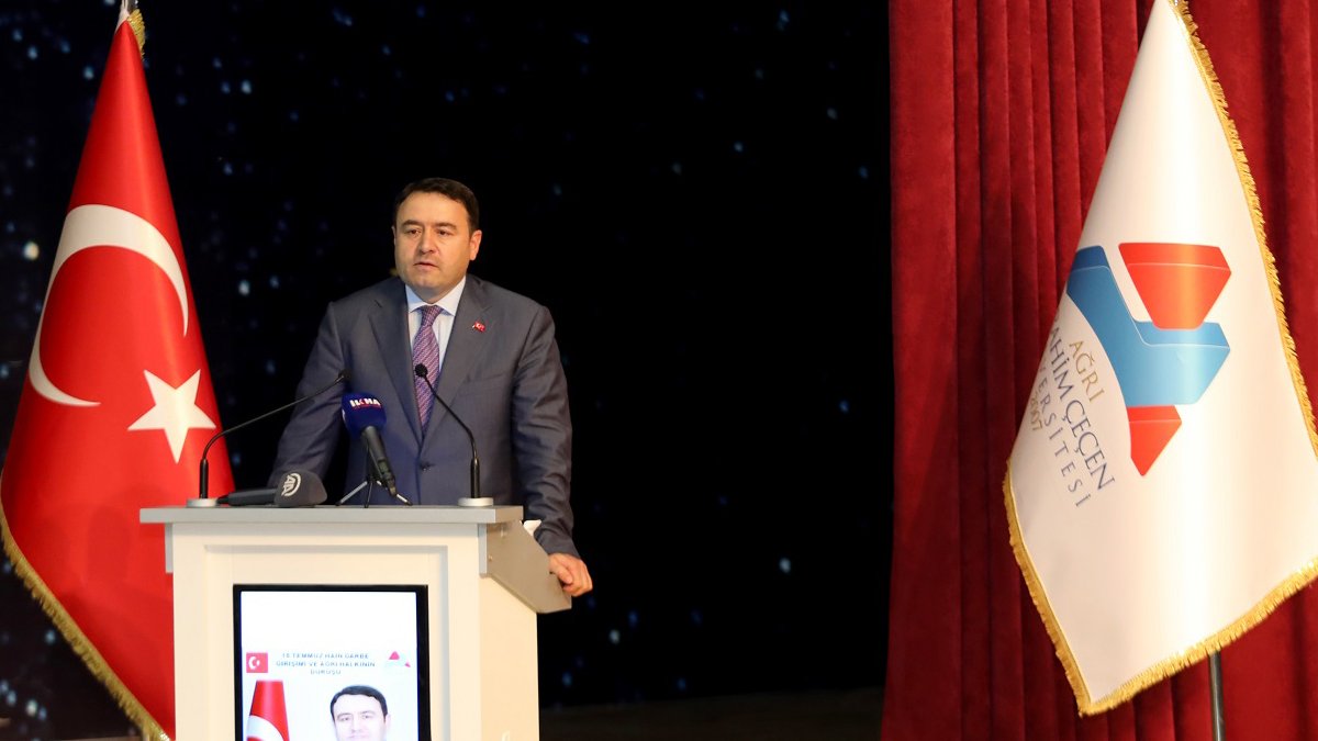 Eski Ağrı Valisi Musa Işın, 15 Temmuz gecesi kentte yaşanan en kritik anları anlattı