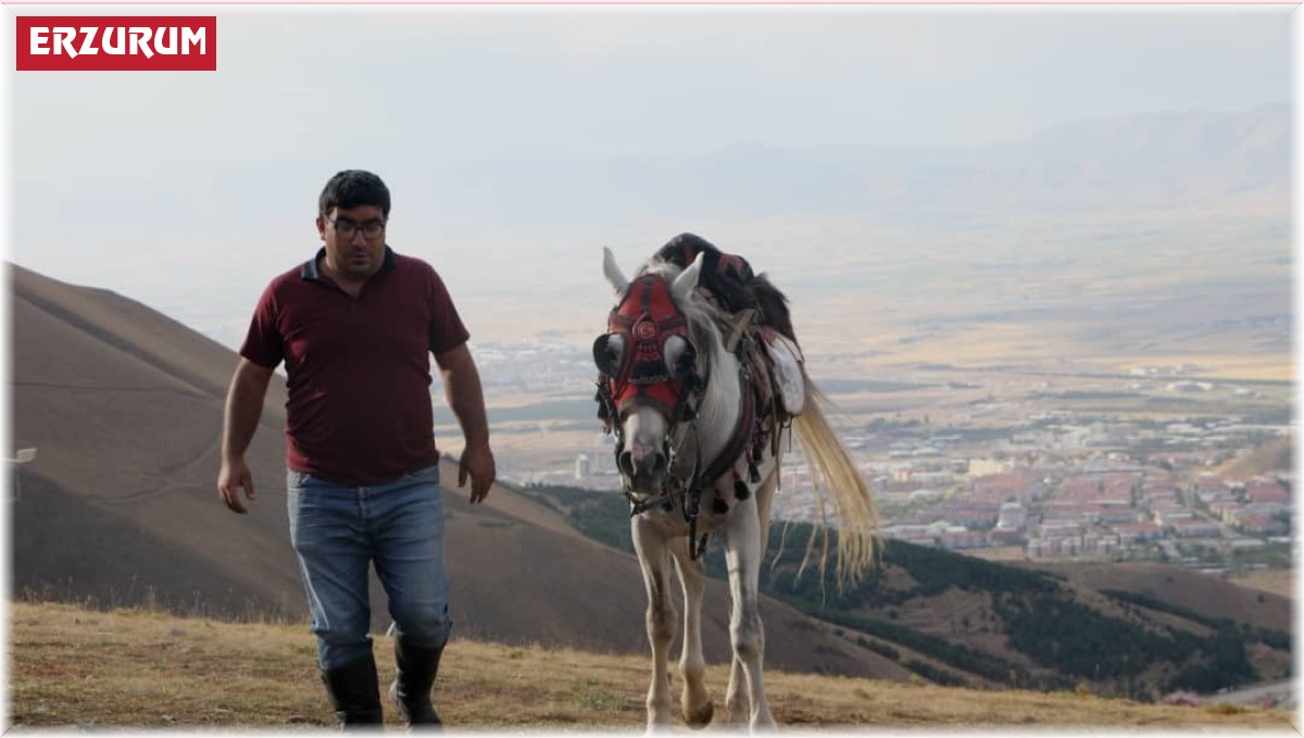 "Eski Çağ'dan Modern Çağ'a" atın kitabını yazdılar