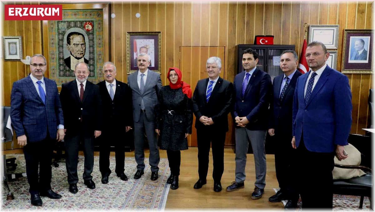 Eski Sağlık Bakanı Akdağ ve beraberindeki heyetten Rektör Çomaklı'ya ziyaret