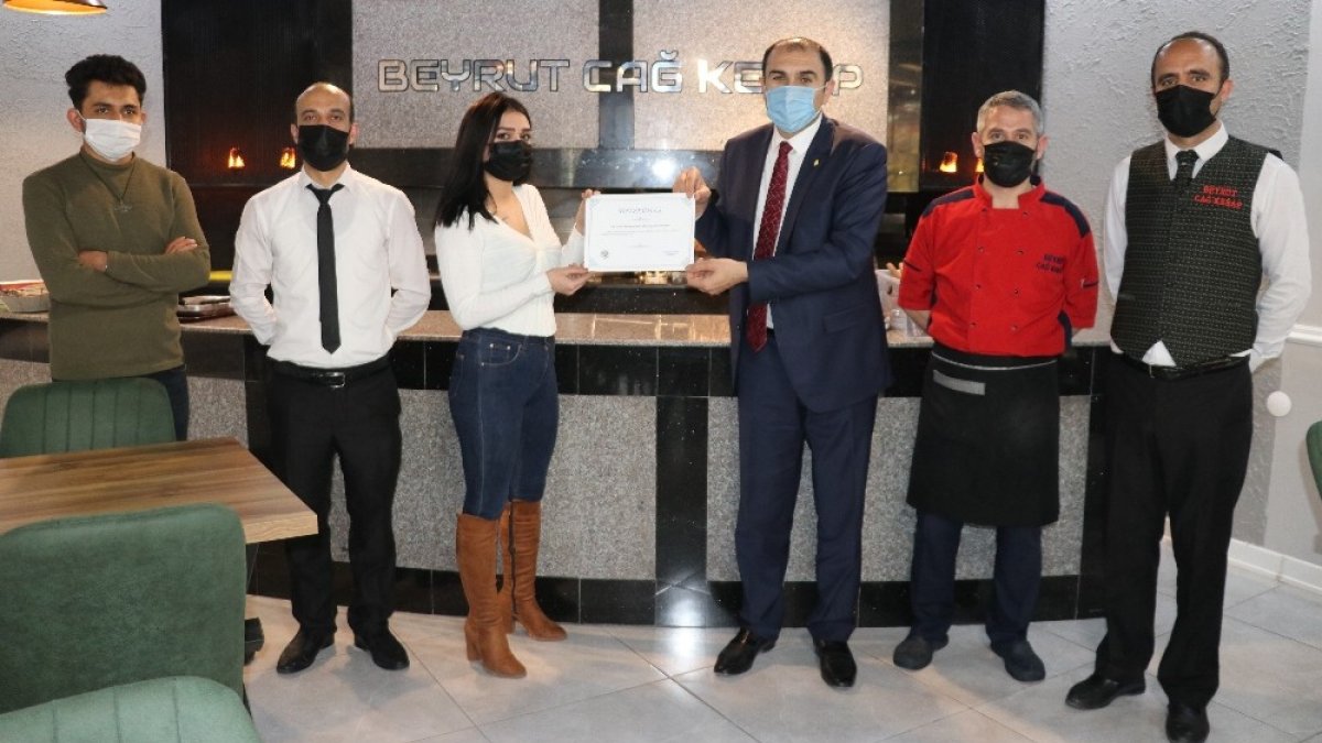 ESOB'dan Beyrut Cağ Kebap salonuna teşekkür belgesi