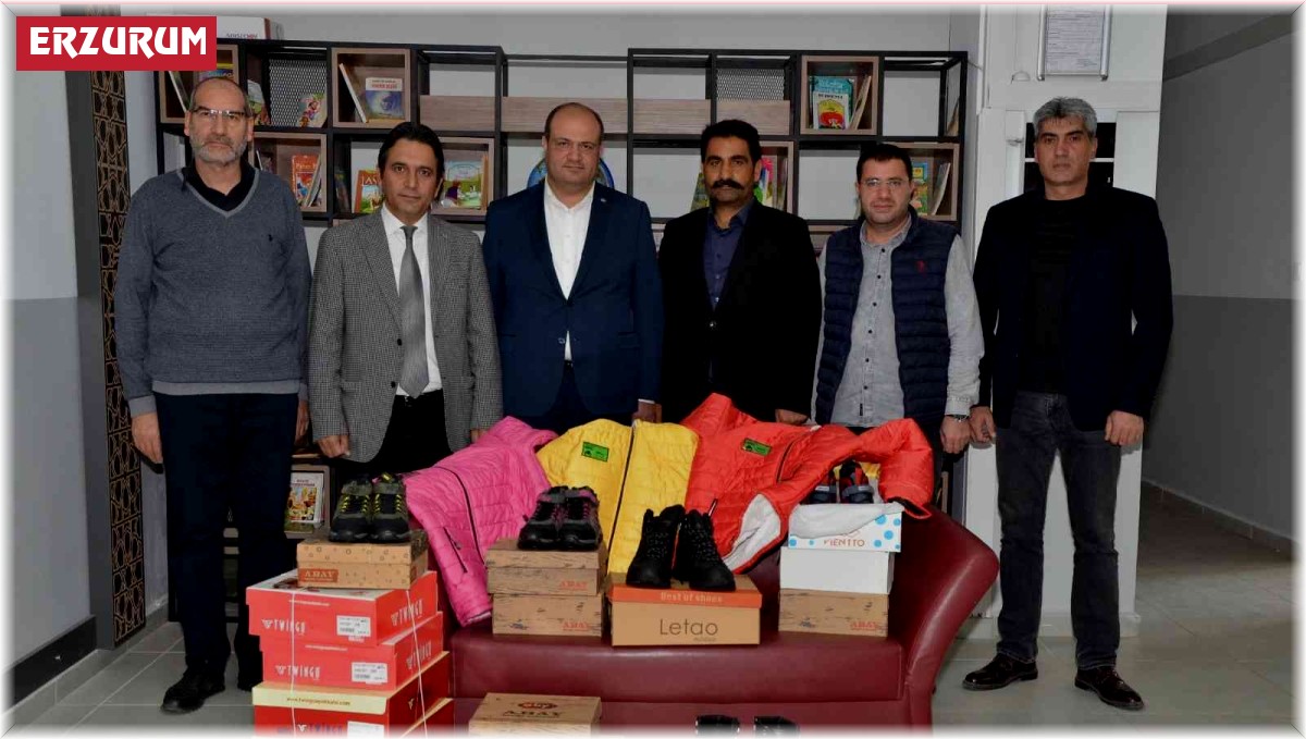 ETSO Vakfı'ndan ihtiyaçlı öğrencilere giyim yardımı