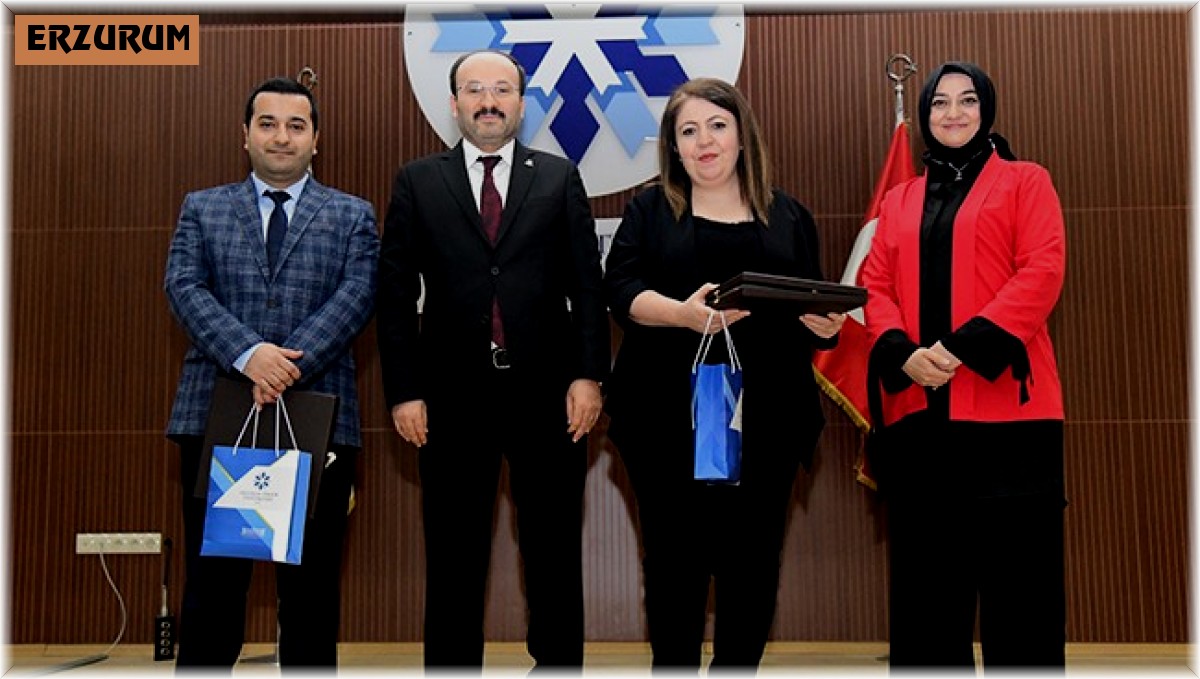 ETÜ'de Akademik Giysi ve Ödül Töreni düzenlendi