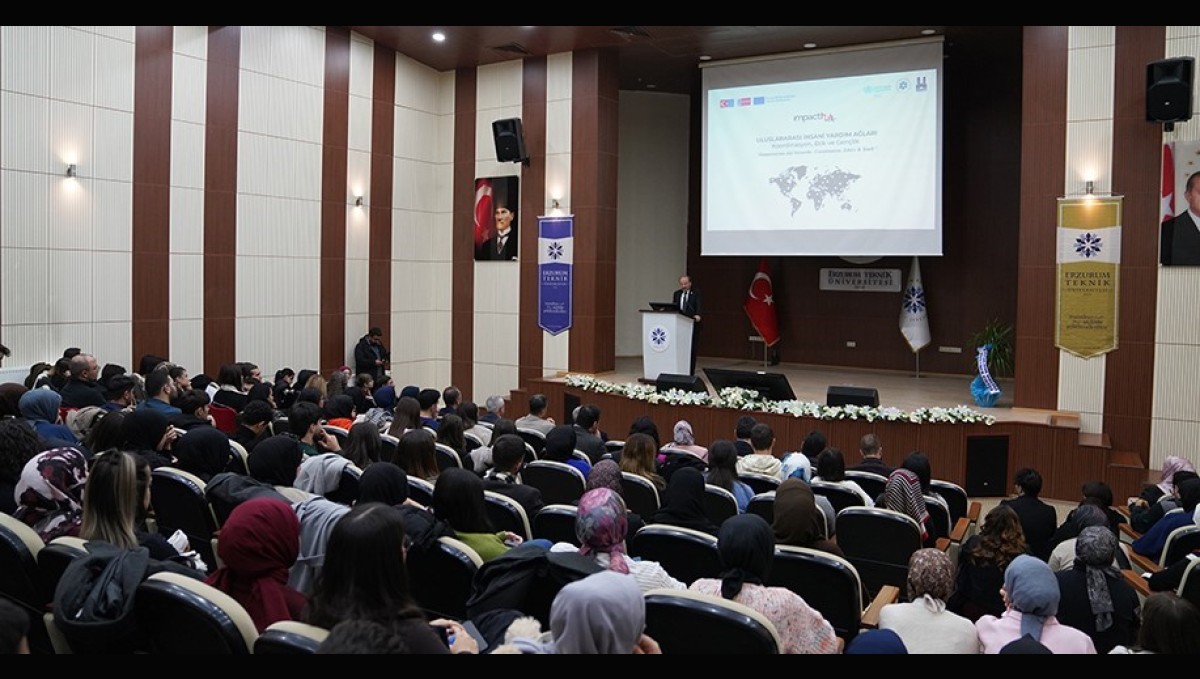 ETÜ'de insani yardım ağları ve gençliğin rolü konuşuldu