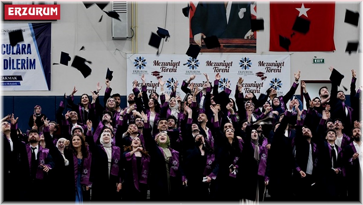 ETÜ'de mezuniyet coşkusu yaşandı