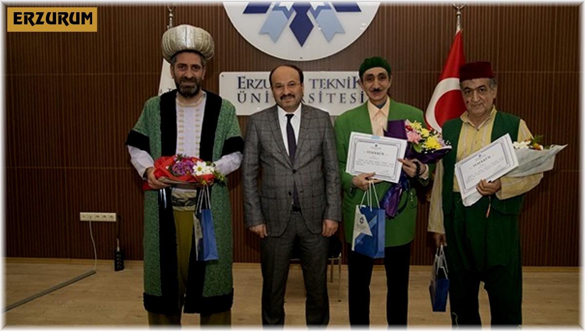 ETÜ'de yeni dönem tiyatro gösterisi ile açıldı