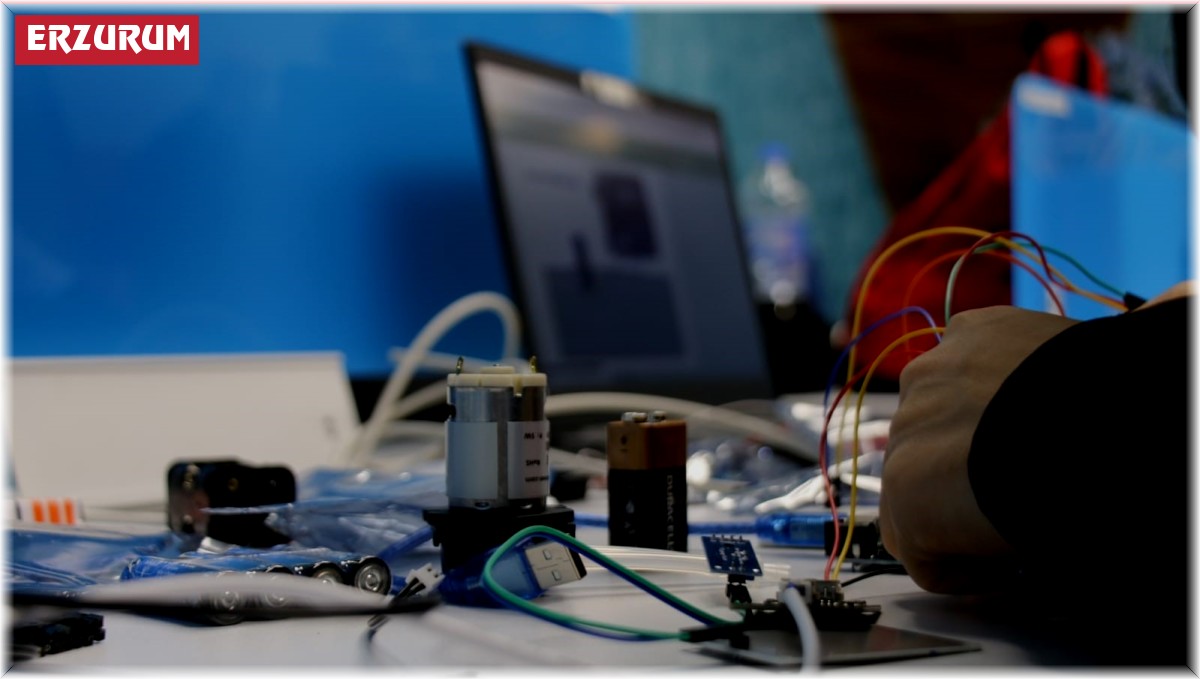 ETÜ'lü öğrenciler teknoloji yarışmasında