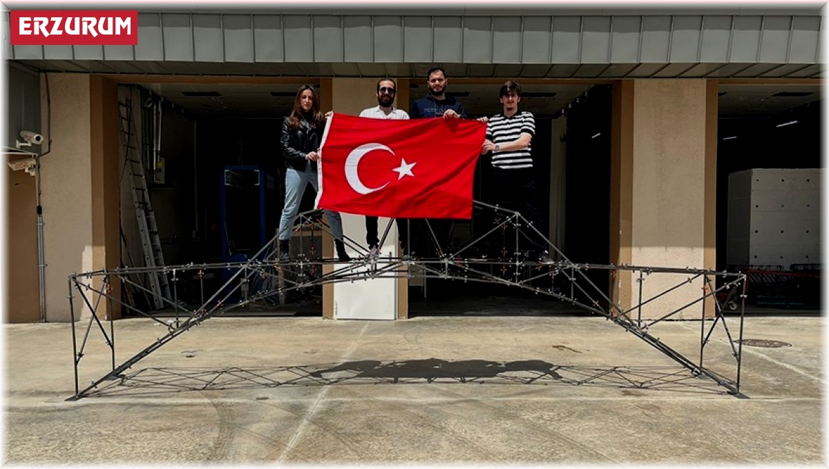 ETÜ'lü Öğrenciler TRT Erzurum Radyosuna konuk oldu