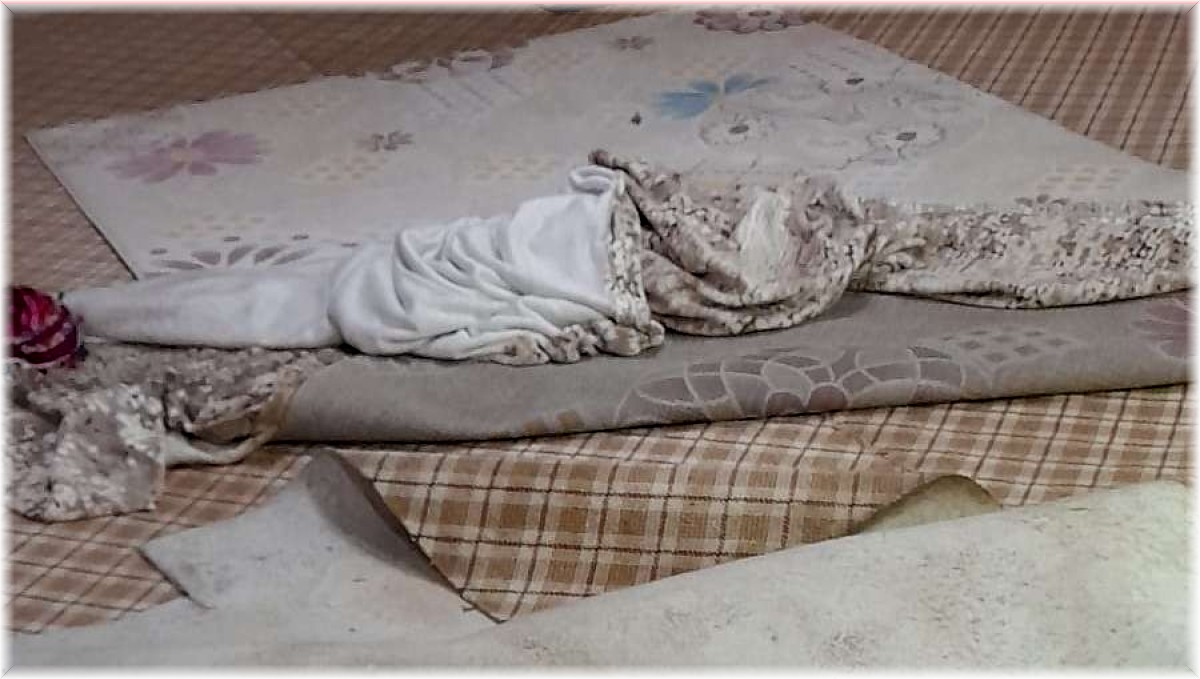 Ev sular altında kaldı, aile mağdur oldu