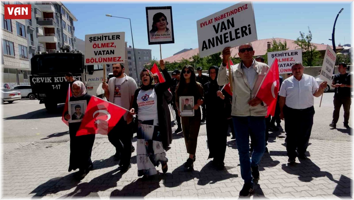 Evlat nöbetindeki anne: "Çocuklarımızı alana kadar mücadelemizi sürdüreceğiz"