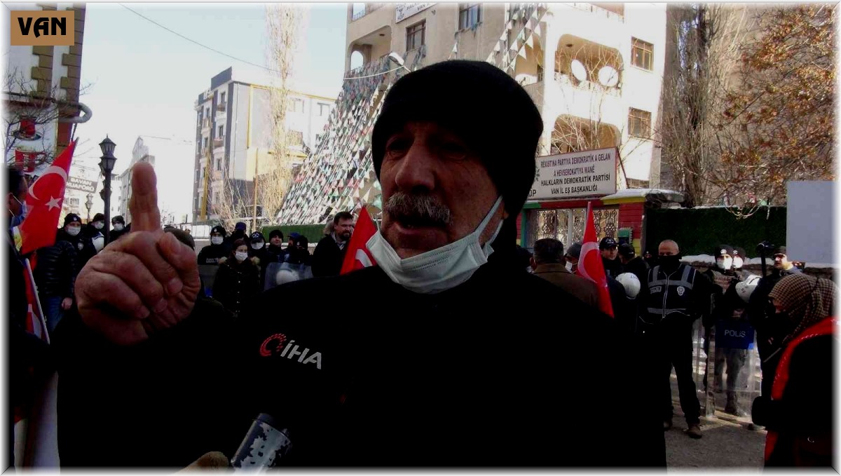 Evlat nöbetindeki baba: "Kalem yerine oğlumun eline silah verdiler"