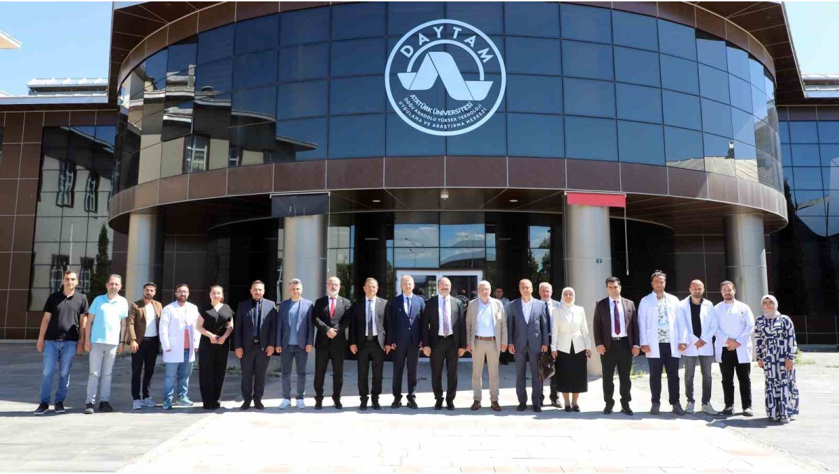 EVYAP heyeti, ilaç hammadde üretim tesisi için Atatürk Üniversitesinde