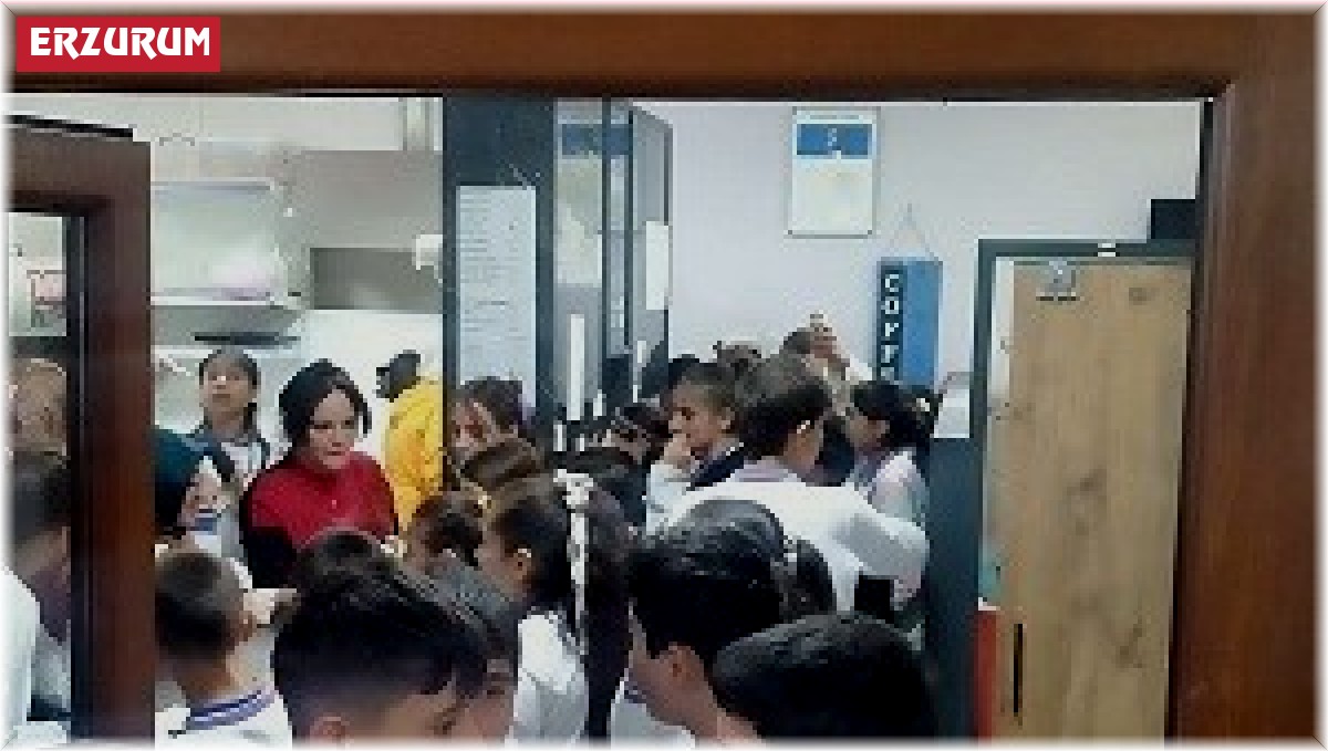 Faik Güngör Ortaokulu Gazze'ye sessiz kalmadı