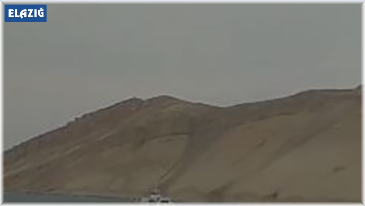 Feribotta korku dolu anlar: Şiddetli fırtınadan dolayı iskeleye yanaşamadı