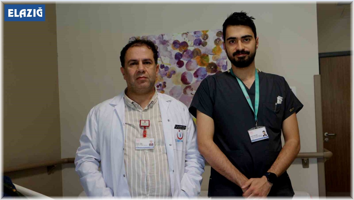 Fethi Sekin Şehir Hastanesi'nde ilk, kemiğe implante işitme cihazı takıldı