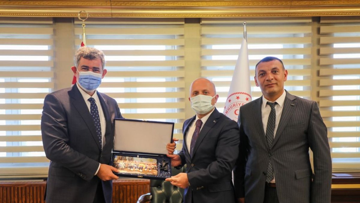 Feyzioğlu’ndan Ağrı’da dikkat çeken mesaj: “Yargı üzerine toz konmaması lazım”