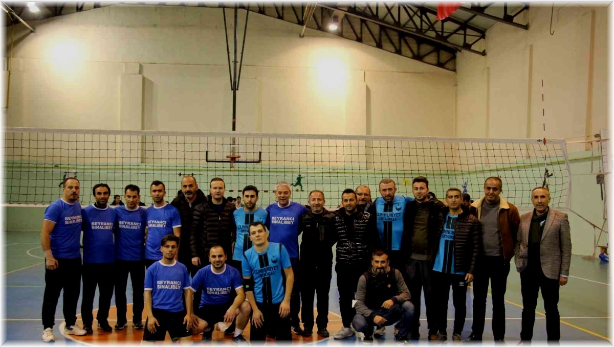 File şampiyonu Oltu Anadolu Lisesi