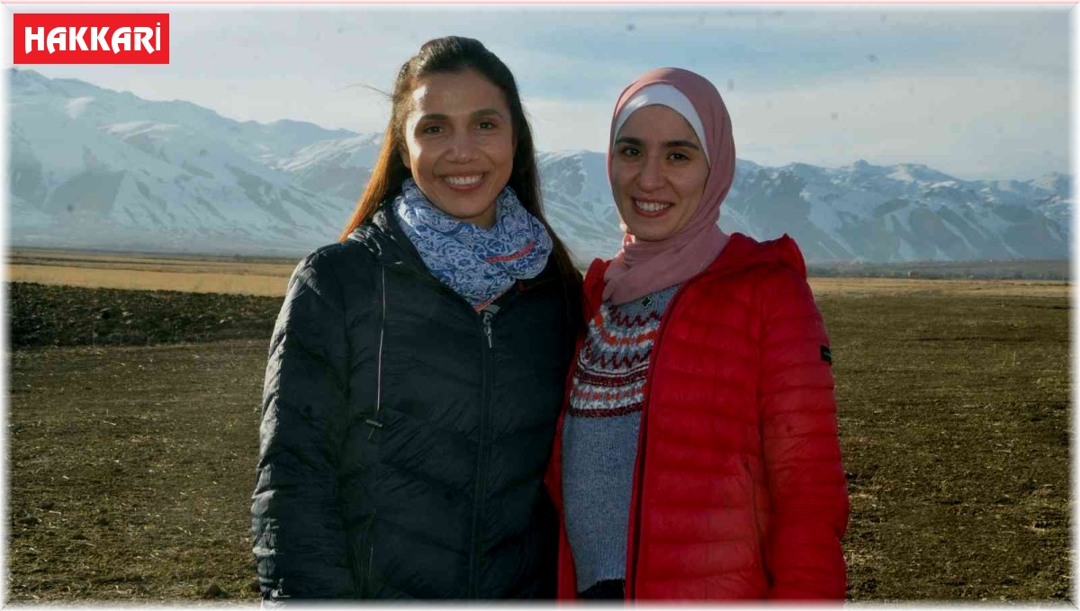 Filistinli turistler 20 bin yıllık buzulların yer aldığı Cilo Dağları'na hayran kaldı