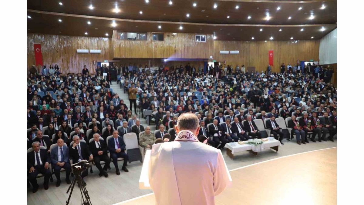 Fırat Üniversitesi'nde akademik yılı açılış töreni yapıldı