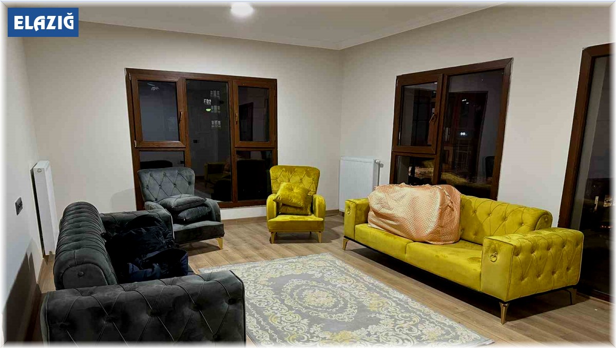 Fırsatçılara örnek olacak davranış, evlerini depremzedelere ücretsiz tahsis ettiler